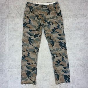 Levi’s White Tab Camoflauge Pants 30x30